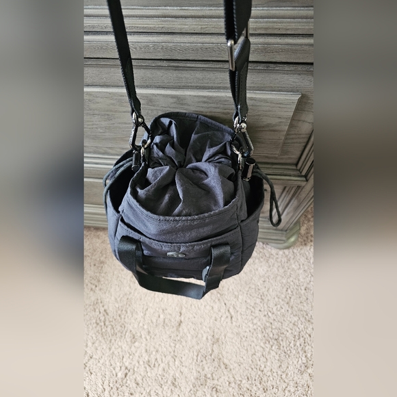 Lululemon Crossbody Bag - Picture 6 of 12
